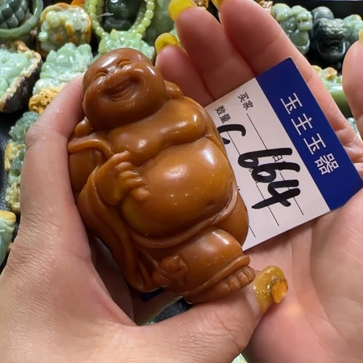 透闪石质玉未镶嵌把件