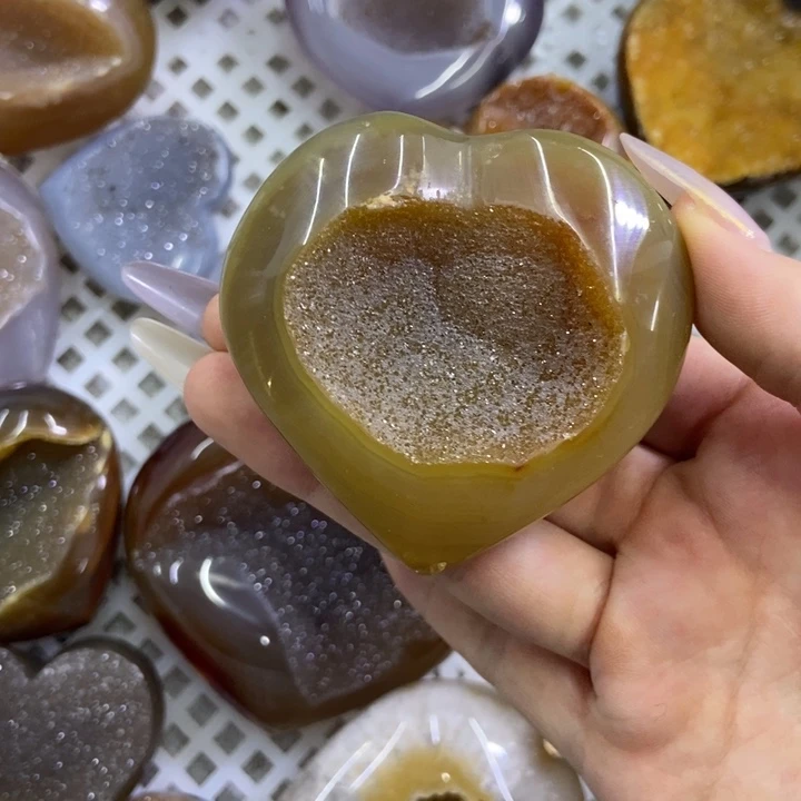 水晶未镶嵌珠宝半成品爱心