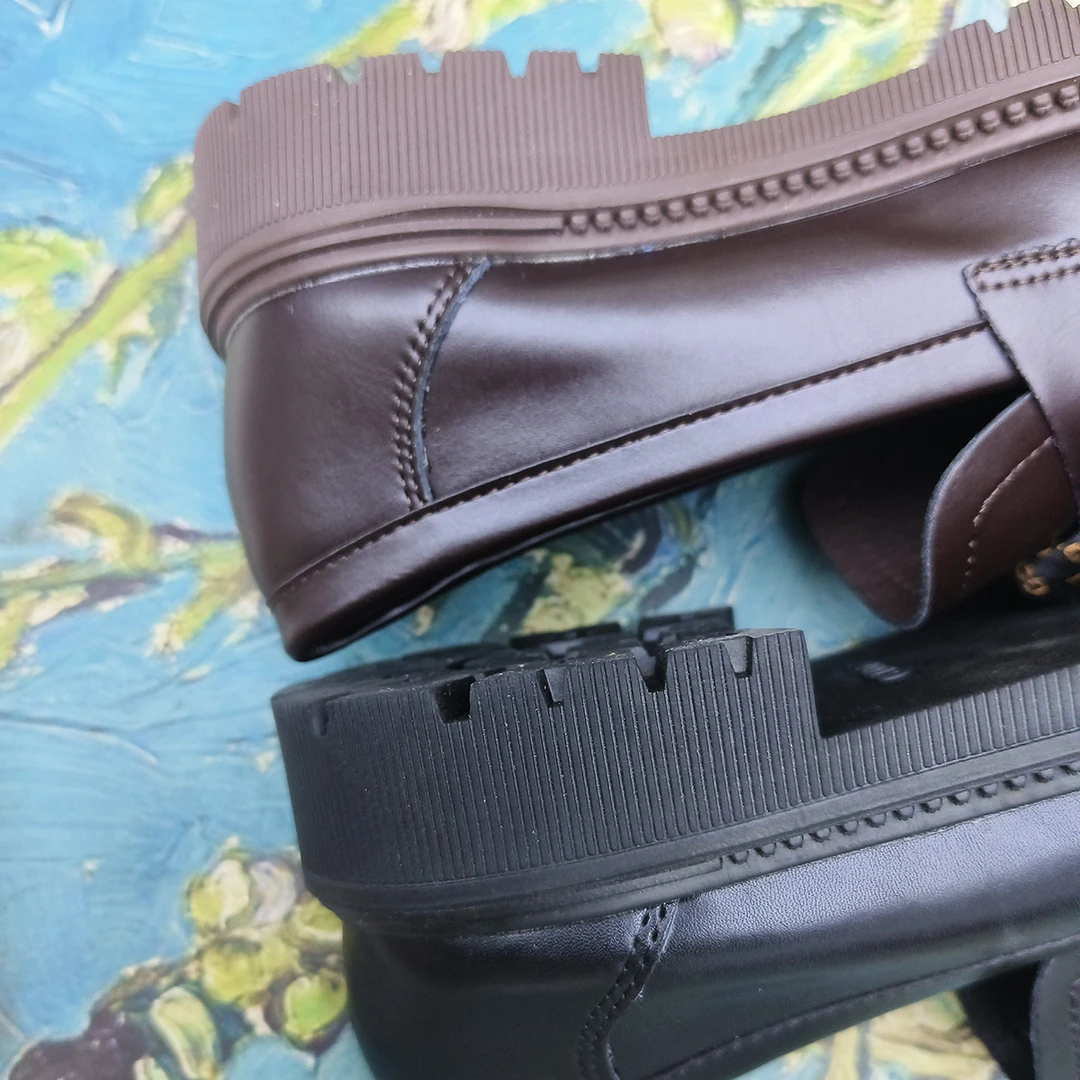 宝丫轻奢 女式舒适方跟厚底金属扣单鞋B6047