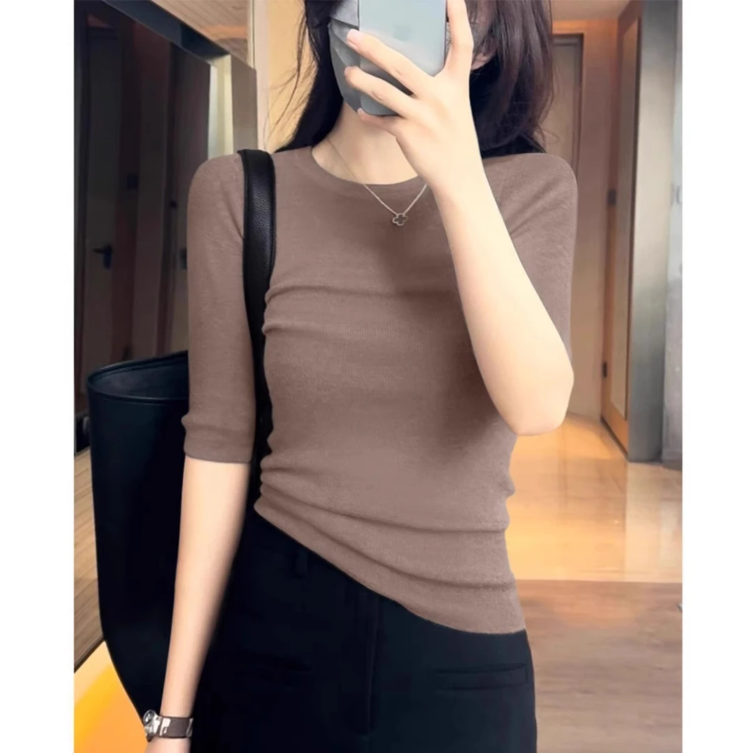 芊芊芙新款洋气简约圆领套头上衣女装时尚宽松气质百搭针织打底衫