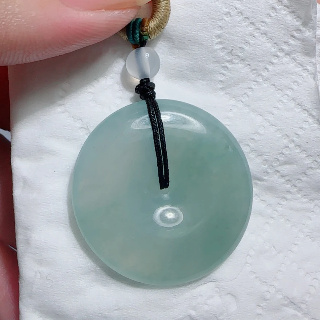 翡翠未镶嵌颈饰平安扣