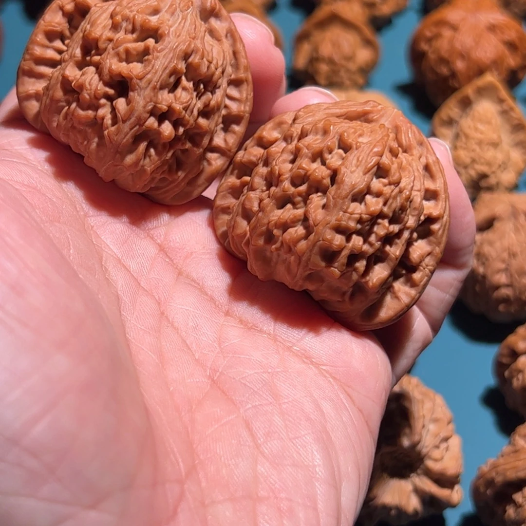 胡***计吊坠文玩核桃三角白