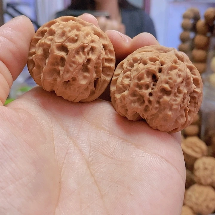 【闪购商品】文玩核桃把件38大石窝蜡皮