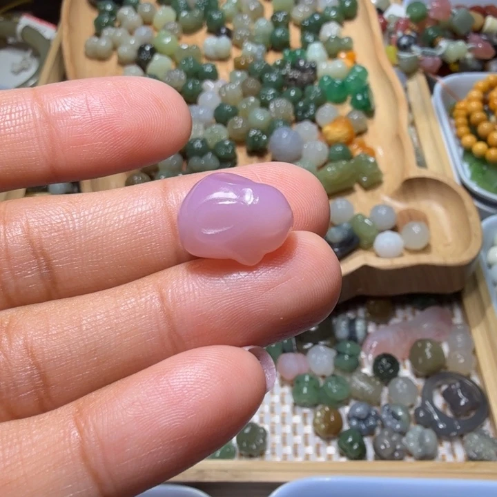 和田玉未镶嵌珠宝半成品