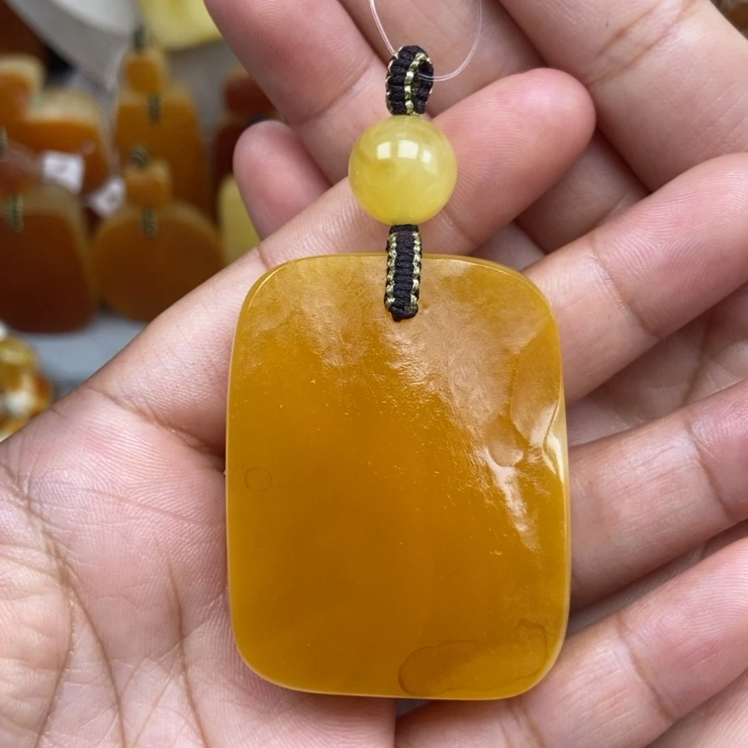 【闪购商品】琥珀颈饰未镶嵌