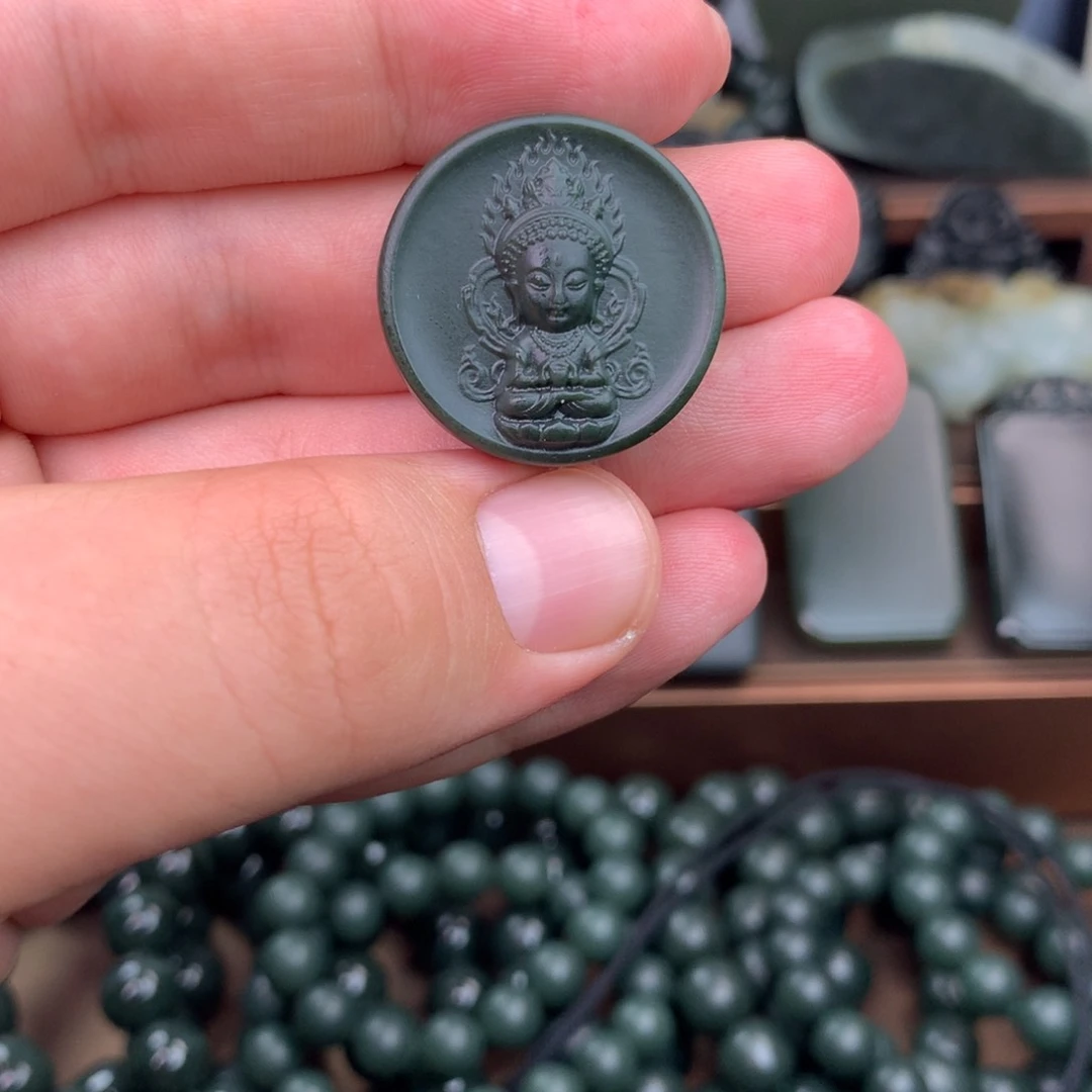 和田玉未镶嵌颈饰