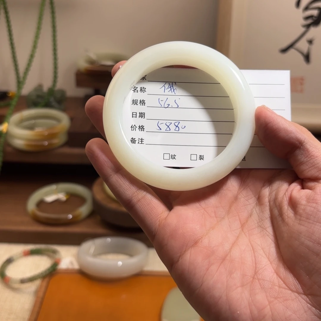 和田玉（糖玉）手镯未镶嵌徐*满