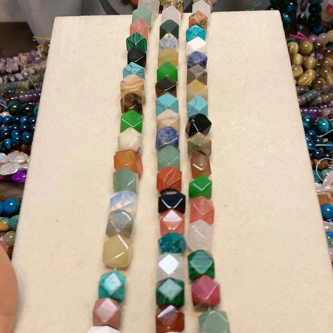 散珠玛瑙/玉髓多宝八棱短条10mm