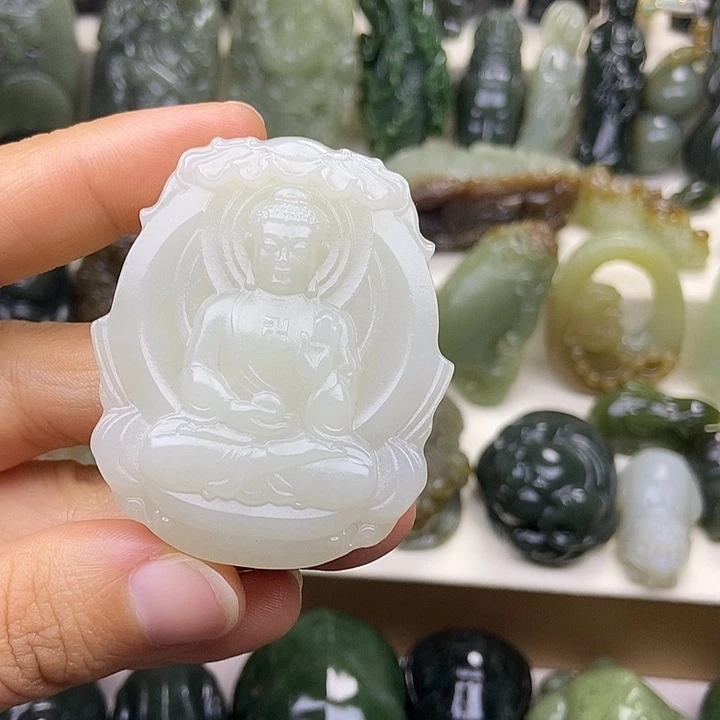 和田玉未镶嵌颈饰