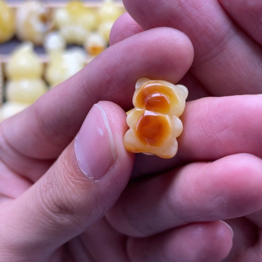 琥珀未镶嵌裸石蜜蜡