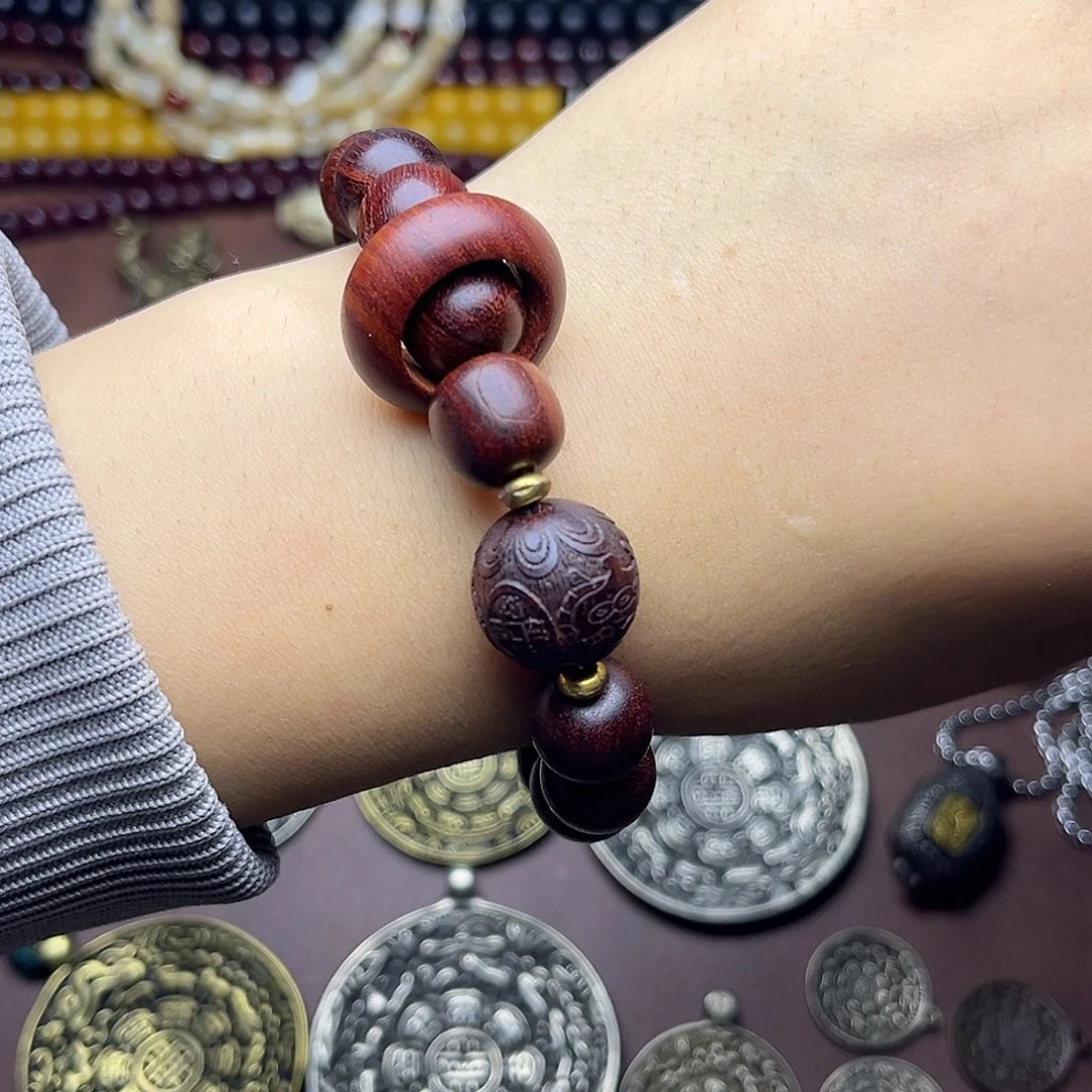 吊坠星月菩提檀木带跑环手串哦哦哦