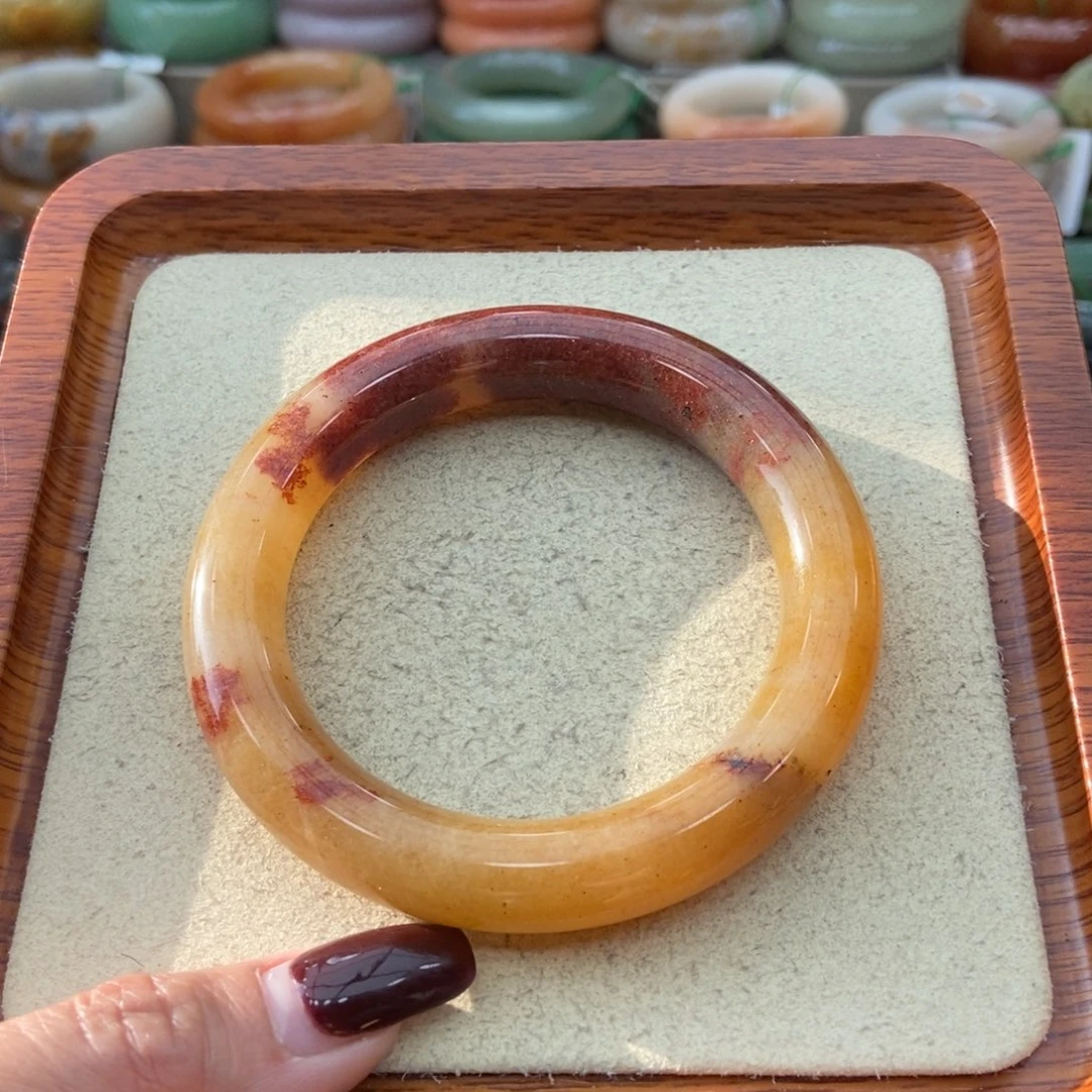 石英质玉未镶嵌手镯