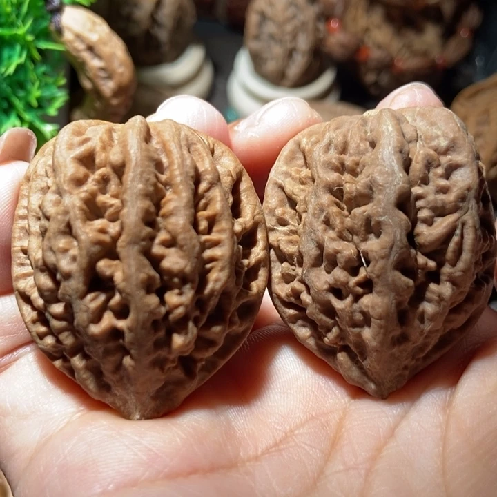 把件文玩核桃东北楸子小雪36