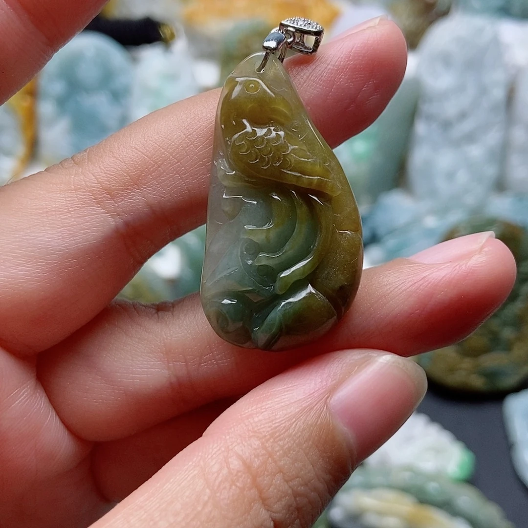 翡翠未镶嵌颈饰翡翠