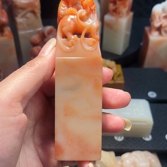 老挝石鸿****石老挝保利石印章