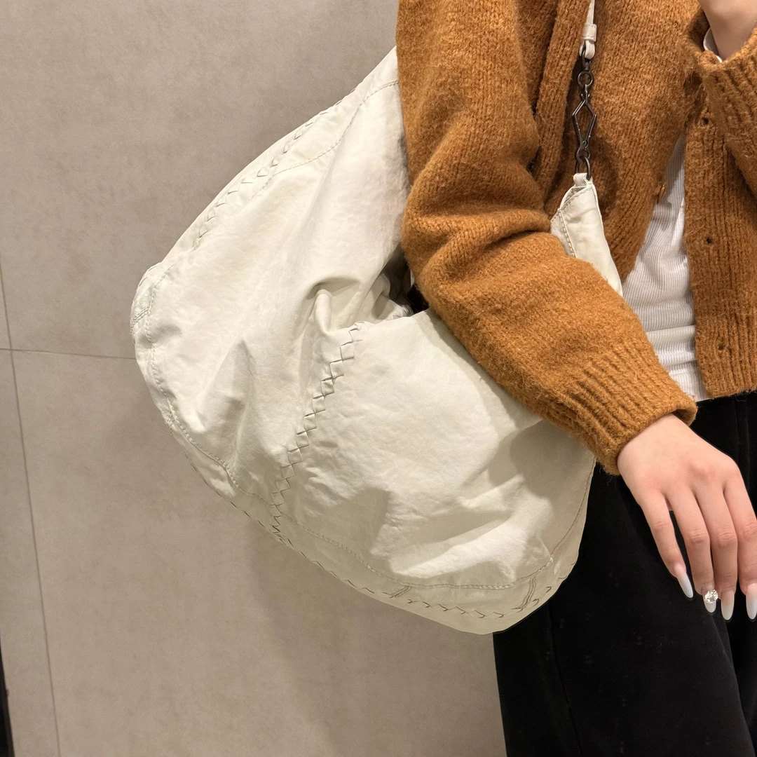 95新 BOTTEGA VENETA/葆蝶家 白色编织hobo单肩托特包