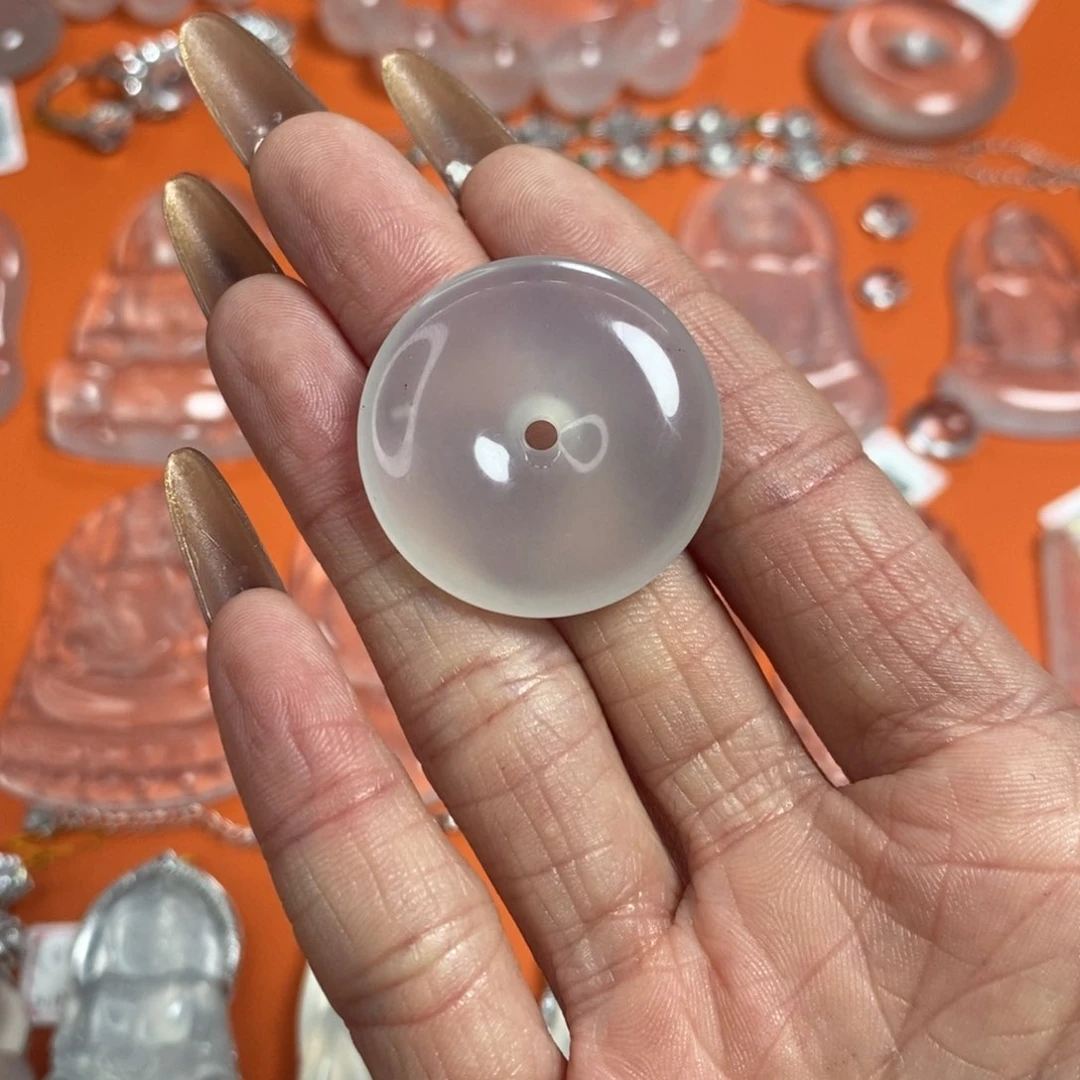 石英质玉颈饰未镶嵌