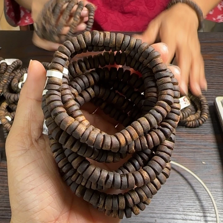 沉香手串乌身沉水8克卡7多样性发1条