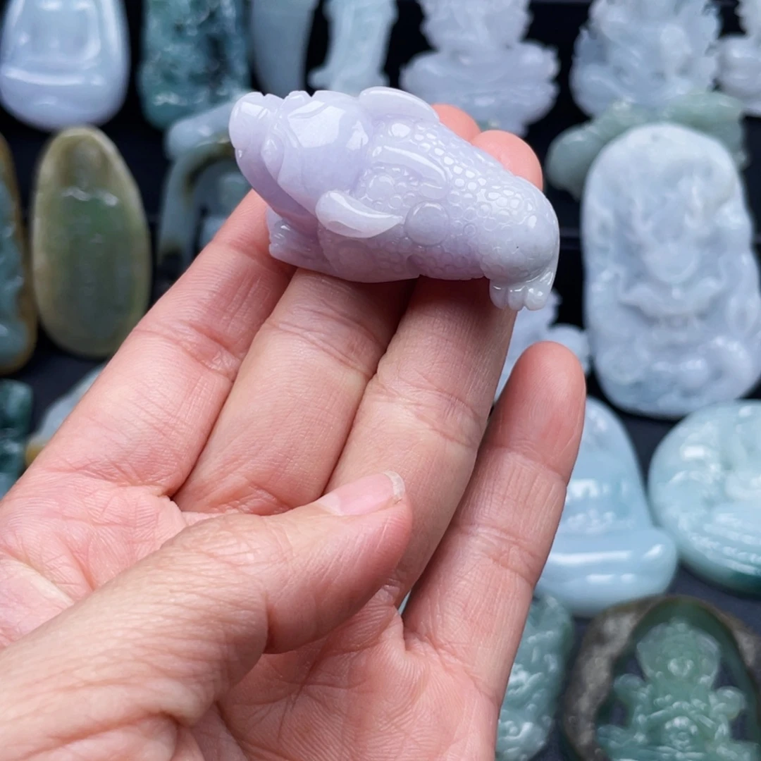 D***人翡翠未镶嵌颈饰缅甸翡翠A货挂件