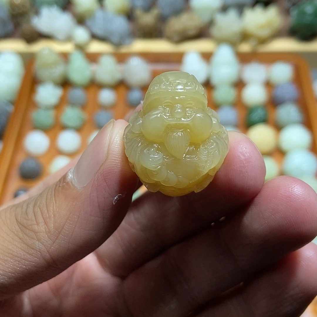 和田玉未镶嵌颈饰定制