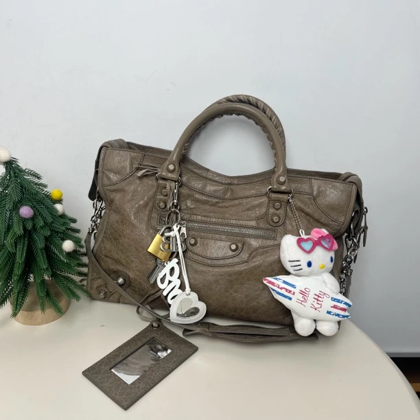 95新 Balenciaga/巴黎世家 灰色中号机车单肩斜挎包