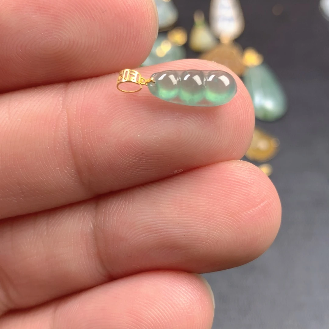 【闪购商品】颈饰18K金镶嵌翡翠翡翠