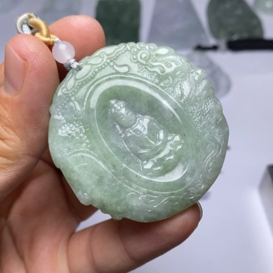 翡翠未镶嵌颈饰翡翠