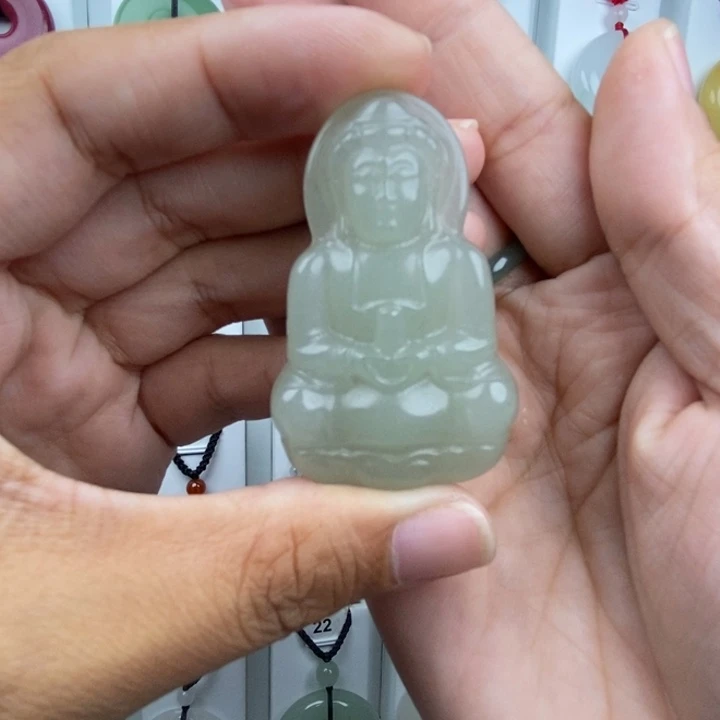用***2颈饰未镶嵌石英质玉