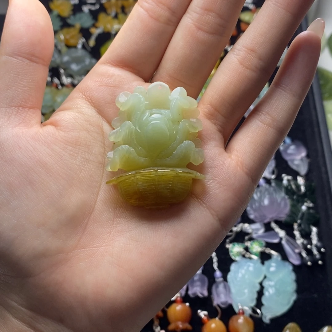 蛇纹石玉未镶嵌耳饰/颈饰