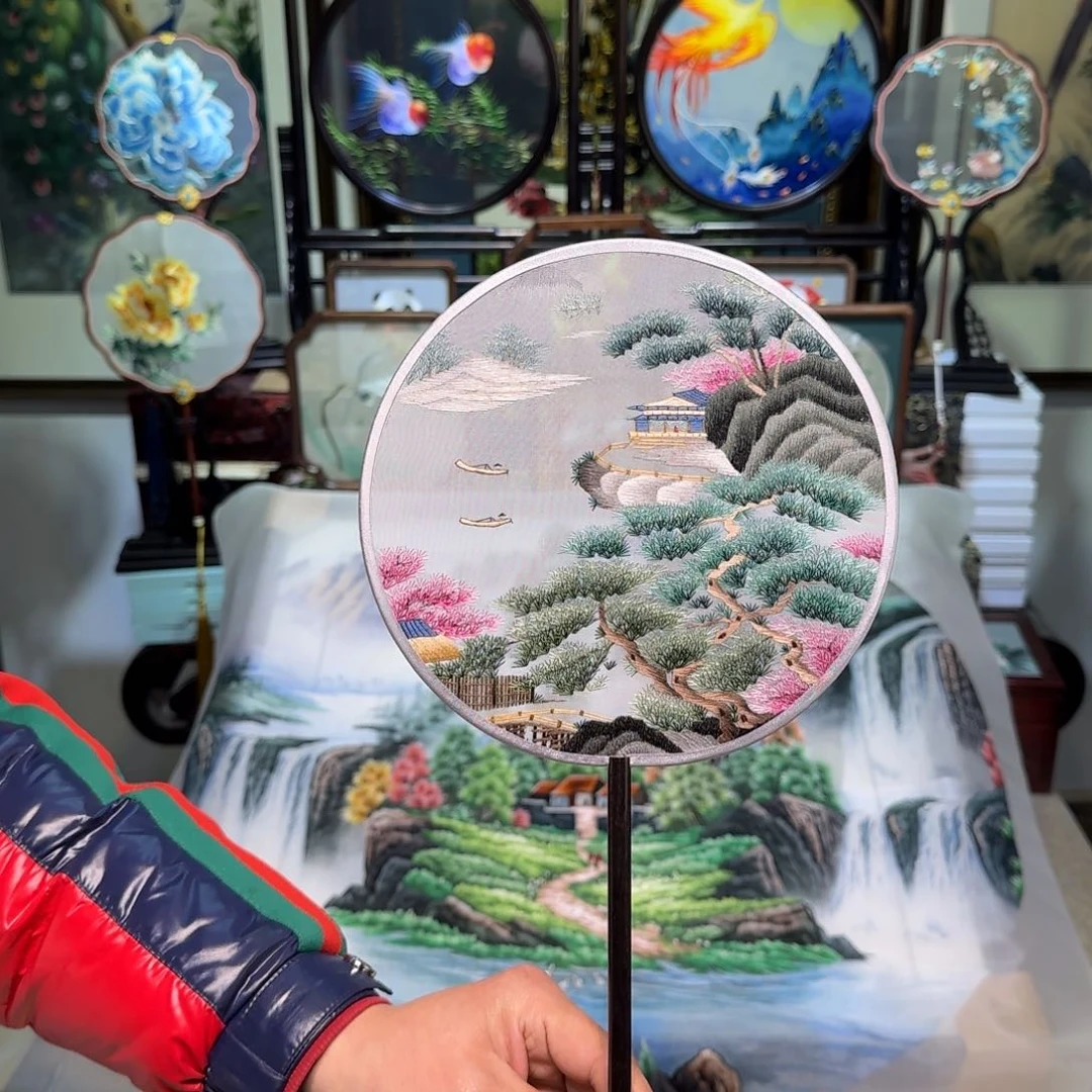 刺绣刺绣工艺精湛