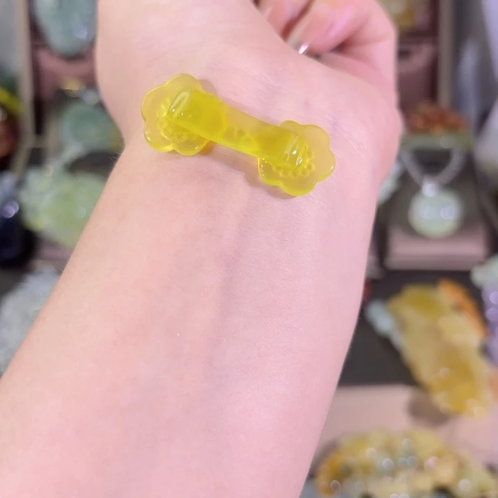 蛇纹石玉未镶嵌颈饰蓁*