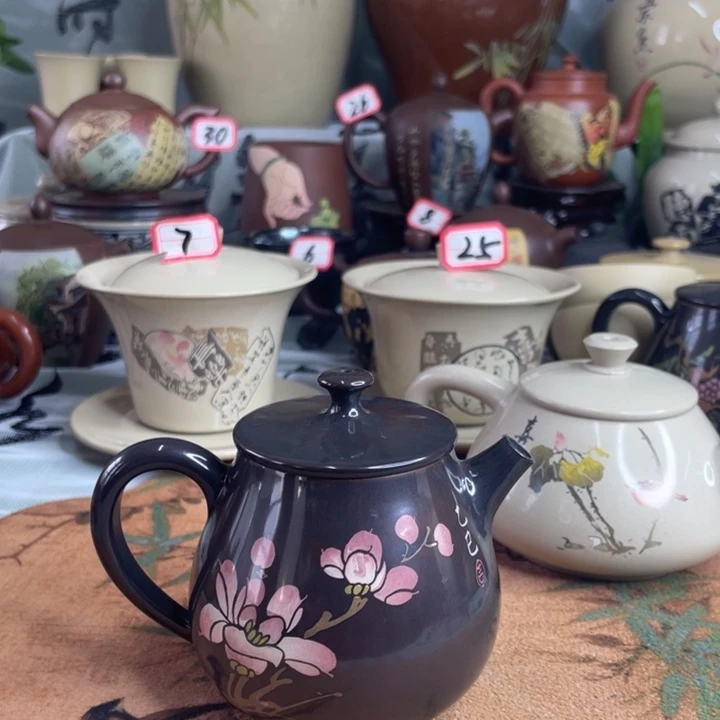 M***y建水紫陶刻填亮光壶