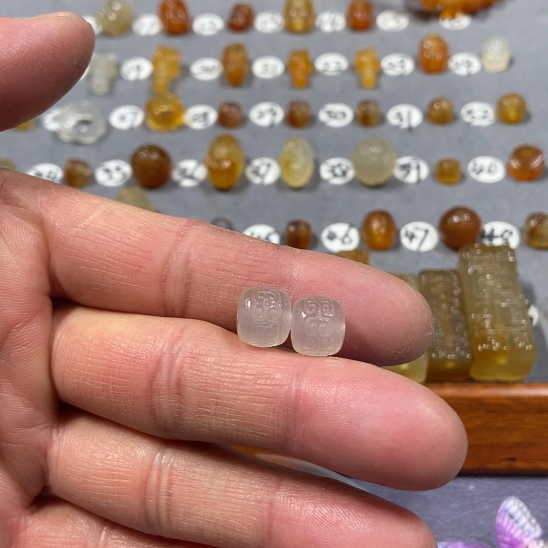 浩***阳玛瑙/玉髓合金颈饰珠