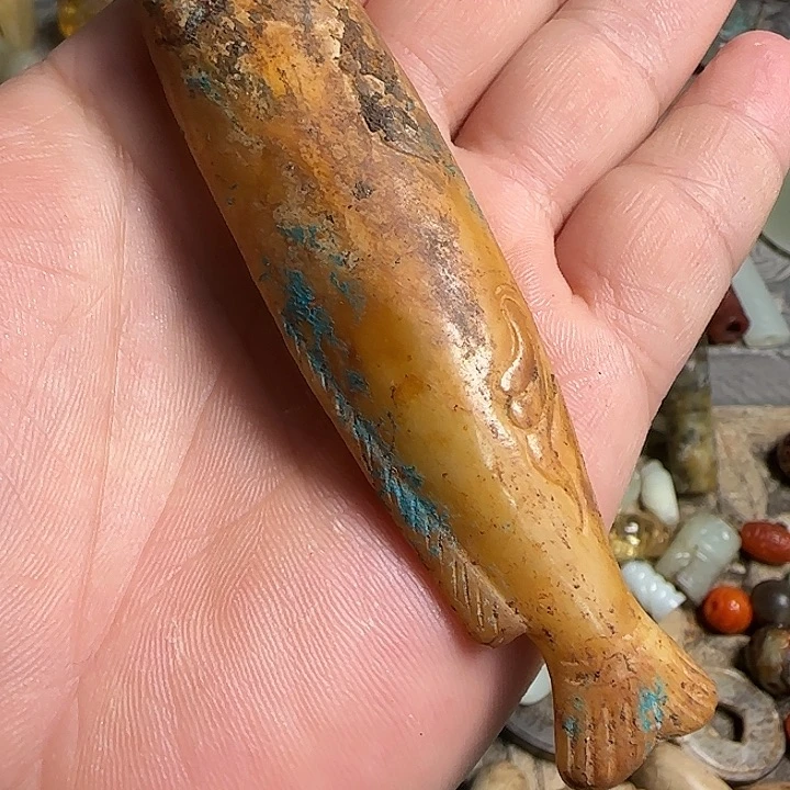 和田玉颈饰未镶嵌湖**色