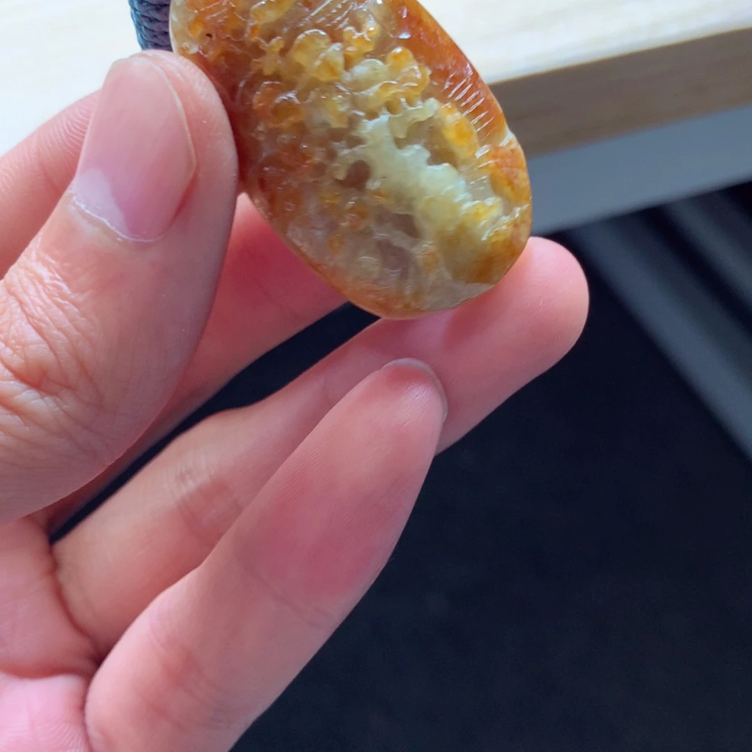 翡翠颈饰未镶嵌吊坠