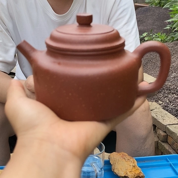 紫砂茶壶红降坡德钟260左右的容量