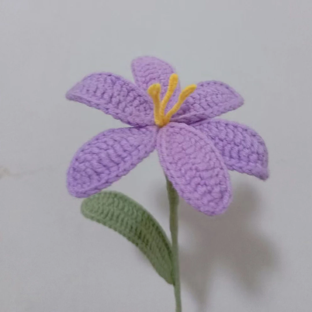 DIY手工钩织成品毛线花节日礼物桌面摆件