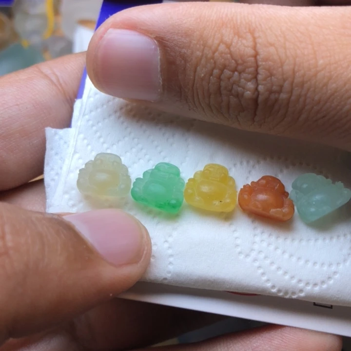 定制翡翠未镶嵌咚**盐