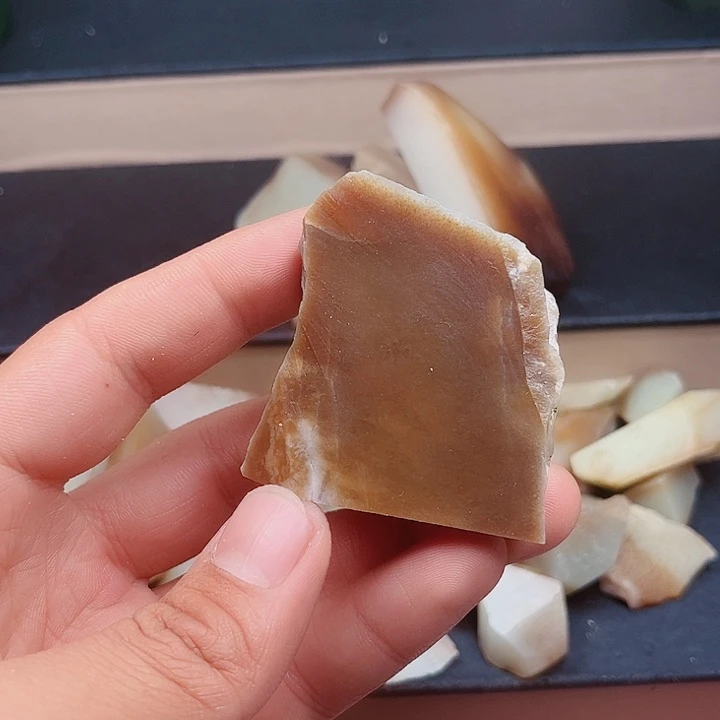 和田玉（糖玉）未镶嵌挂件