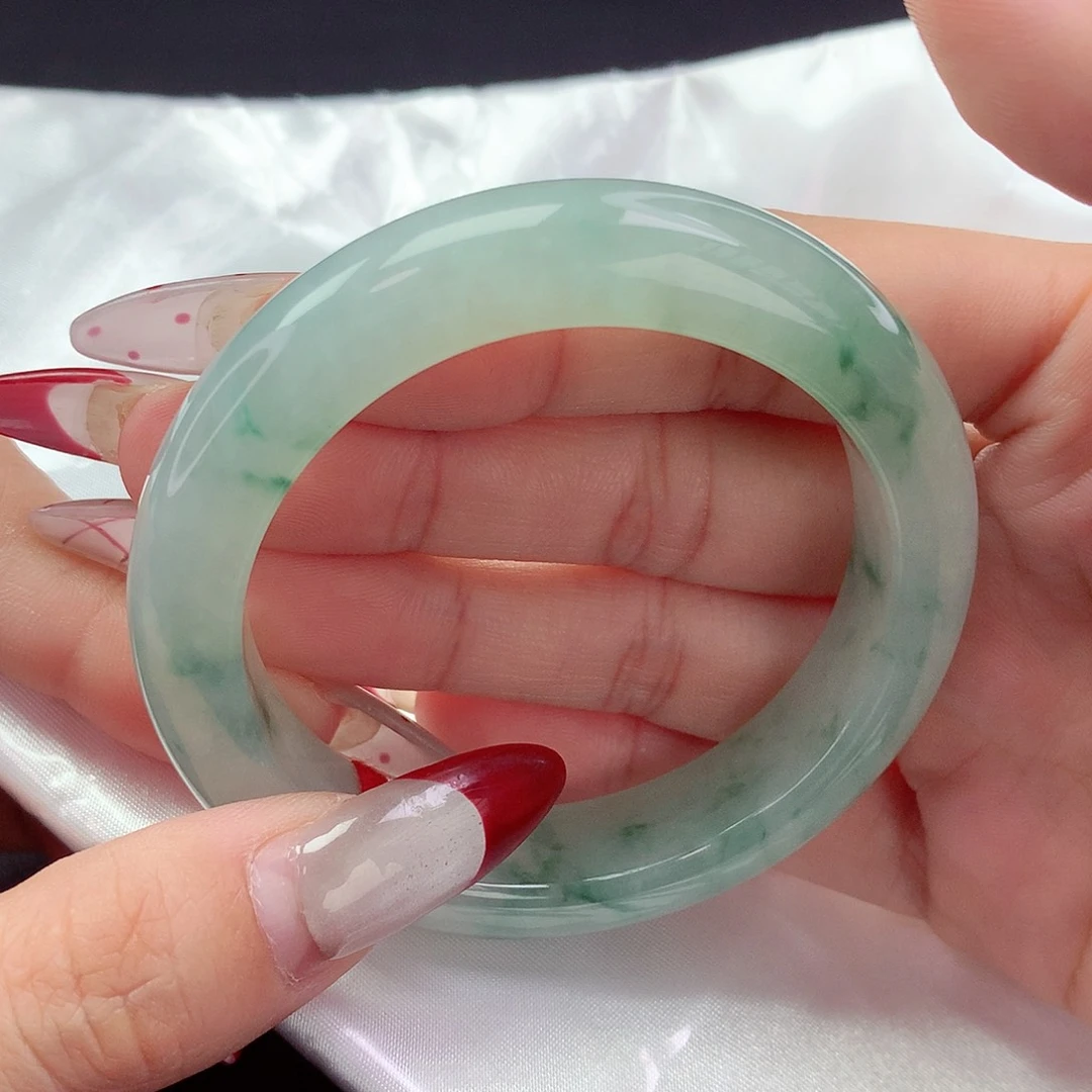 【闪购商品】翡翠手镯未镶嵌a 068500