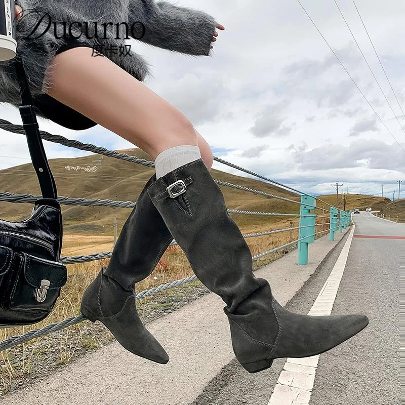 2.5cm秋冬新款高筒靴全牛皮带扣英伦风加绒不过膝长靴尖头西部靴