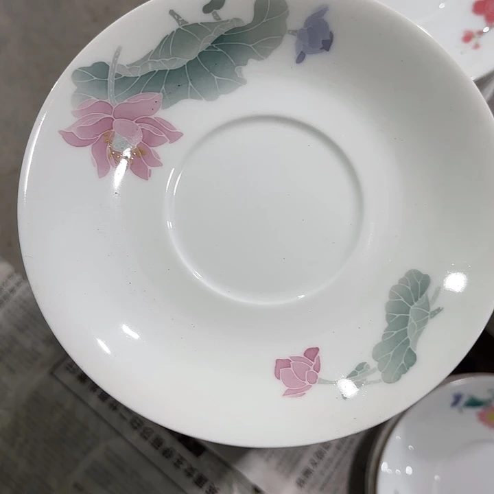 陶15.5公分荷花，手绘碟子碟子