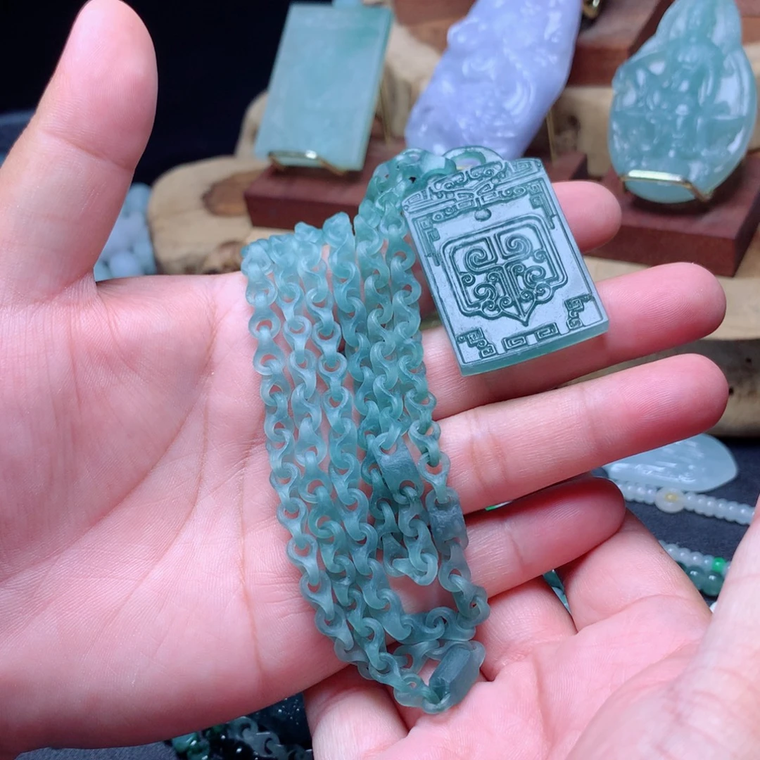 齐***宴定制翡翠未镶嵌翡翠