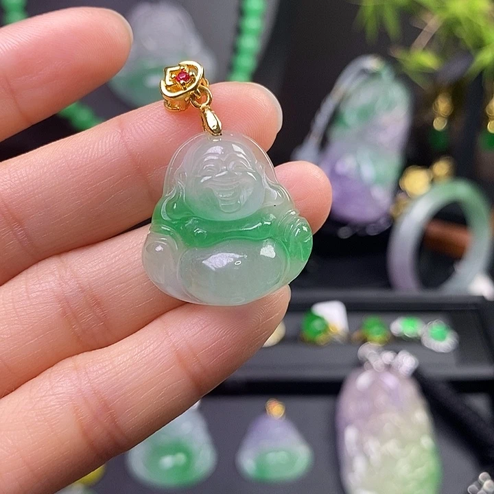 翡翠未镶嵌吊坠(赠链)