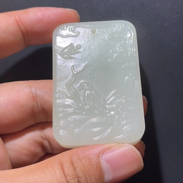 和田玉颈饰未镶嵌滴**海