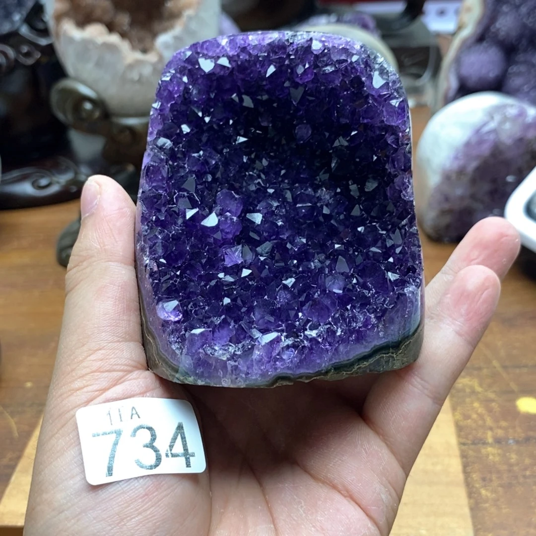 未镶嵌水晶大型摆件（非配饰）