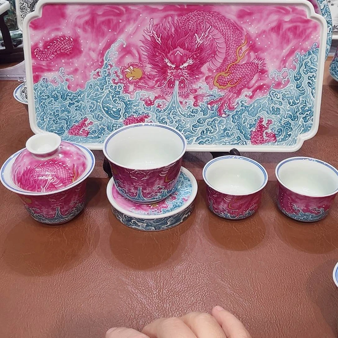 摆件景德镇陶瓷研究所工作的