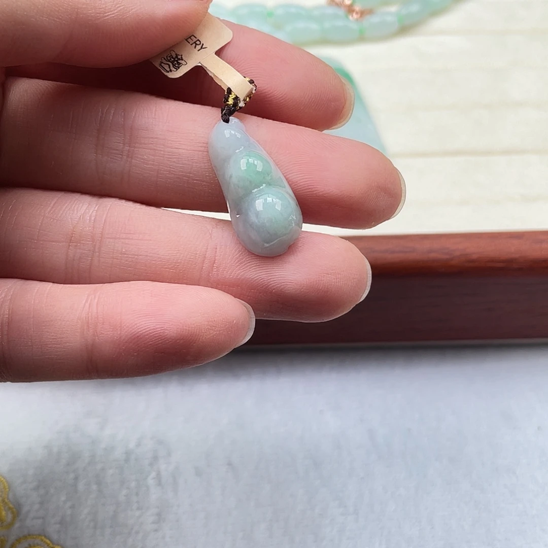 翡翠未镶嵌挂件翡翠