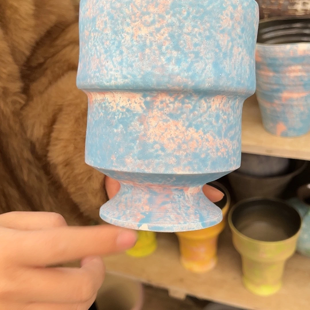 45景德镇陶瓷口11.5高15瑕疵