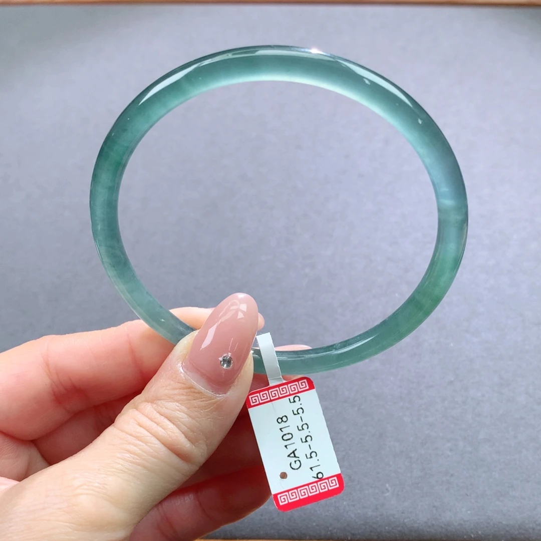 翡翠手镯未镶嵌天然翡翠手镯叮当镯